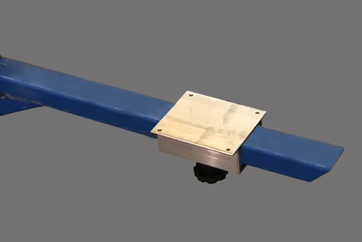 Bison platen bracket mounted on a screen printing press arm